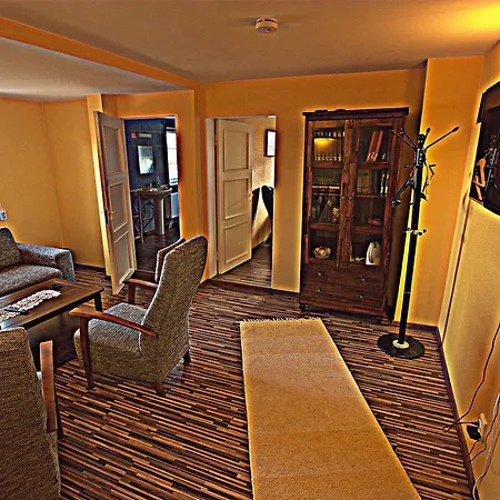 Virulase Holiday * Toila